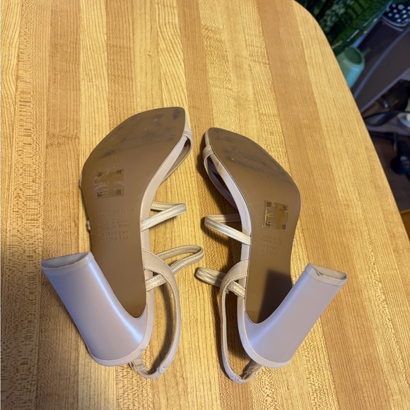 Call it Spring Heels - Picture 3 of 4